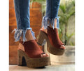 Dori Camel