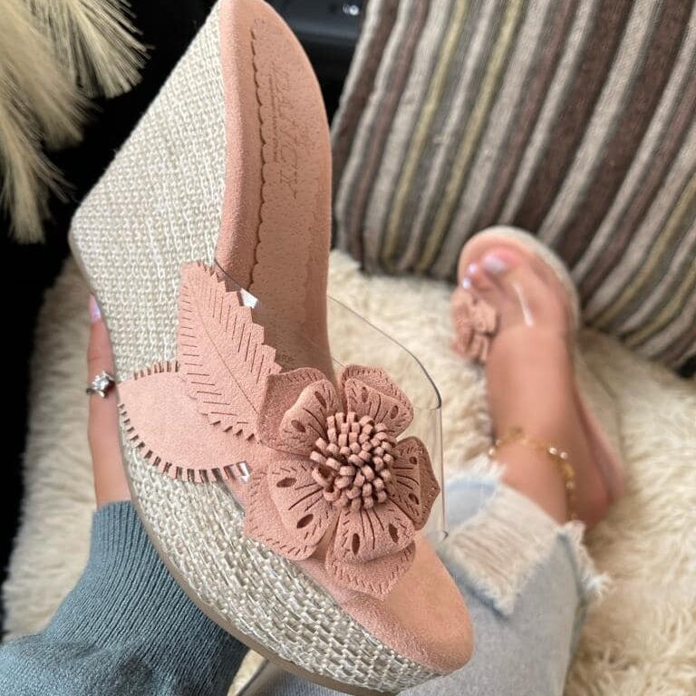 Rosa Nude