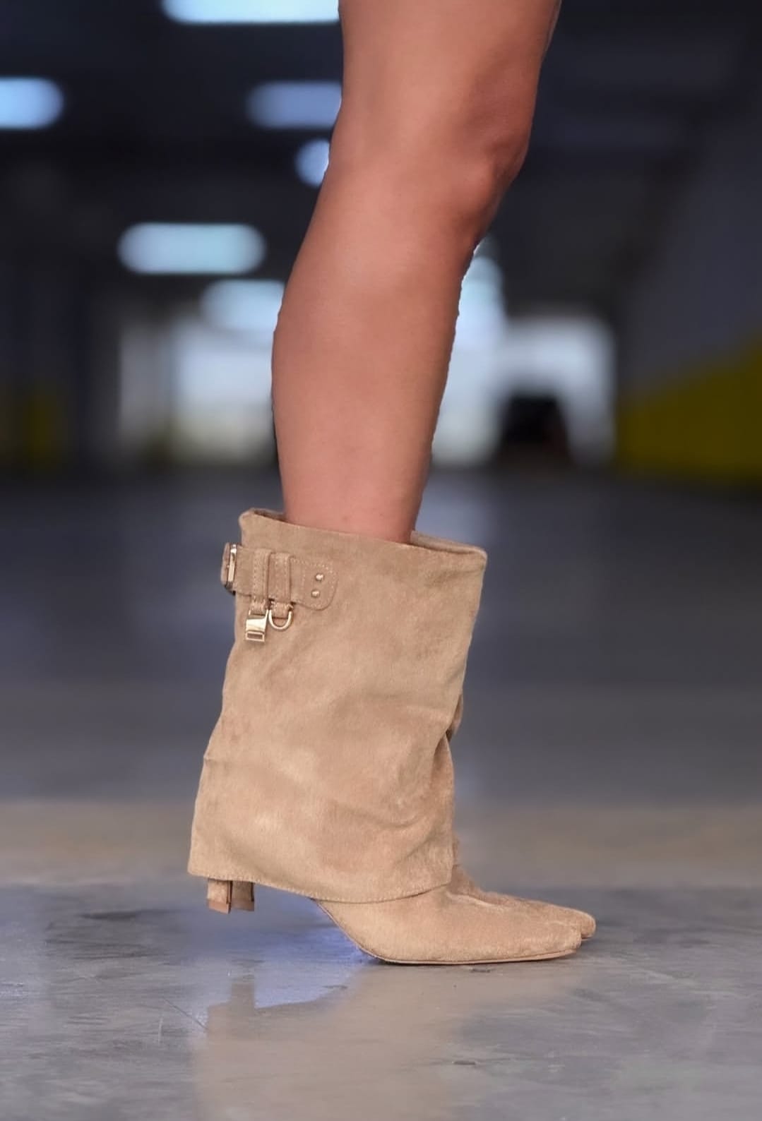 Camelia Beige